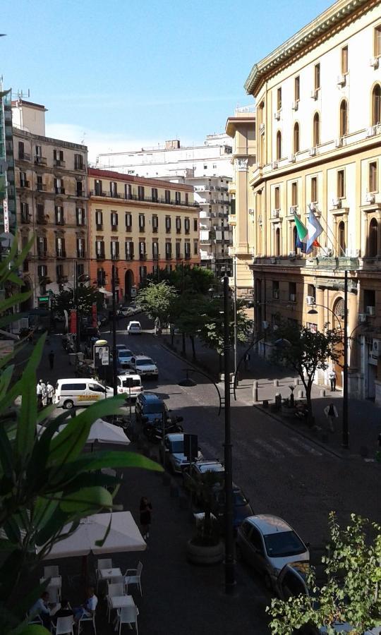 il faro di serapide Napoli Esterno foto