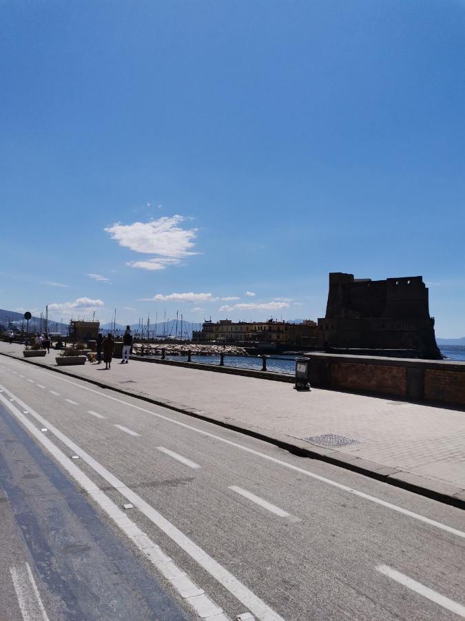 il faro di serapide Napoli Esterno foto